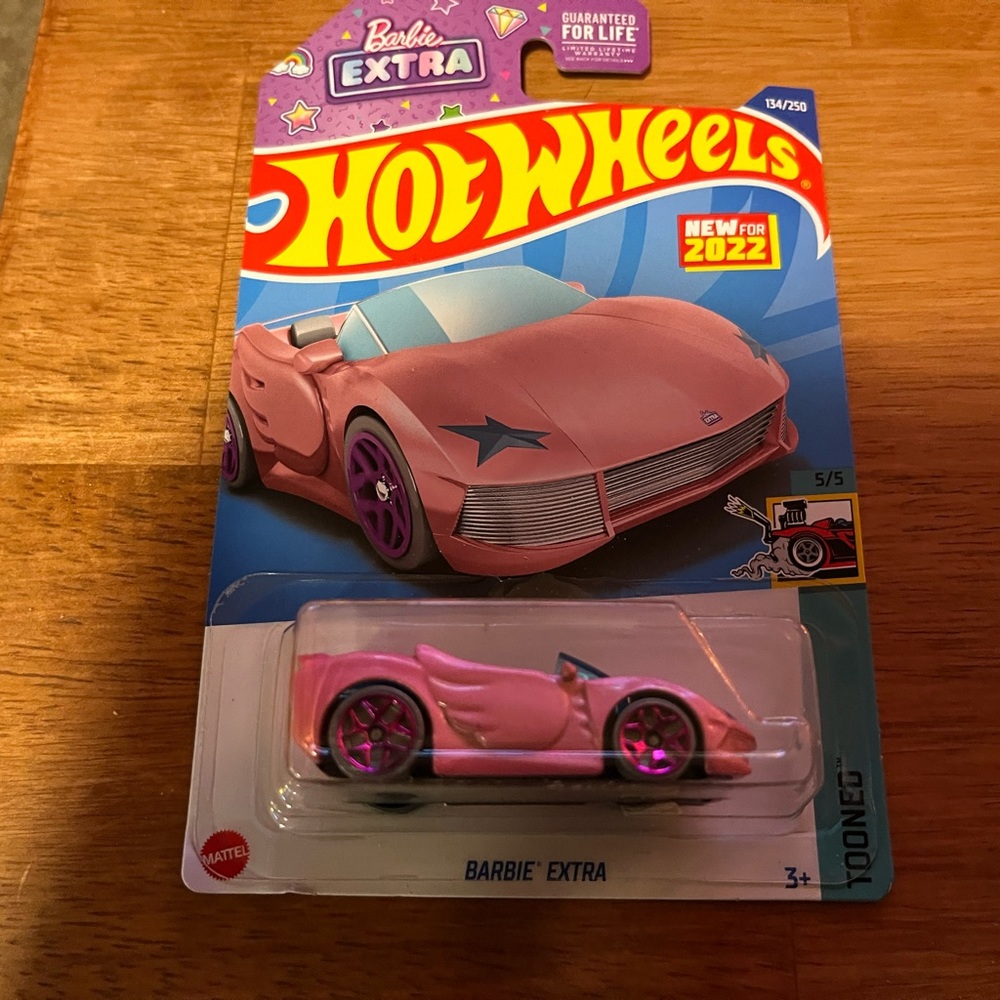 Barbie HotWheels Pink 2022